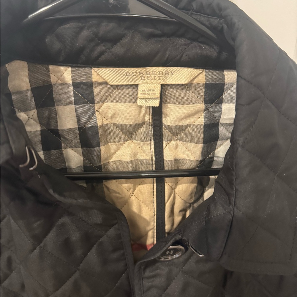 Burberry Black Quilted Puffer Jacket - Picture 2 of 4